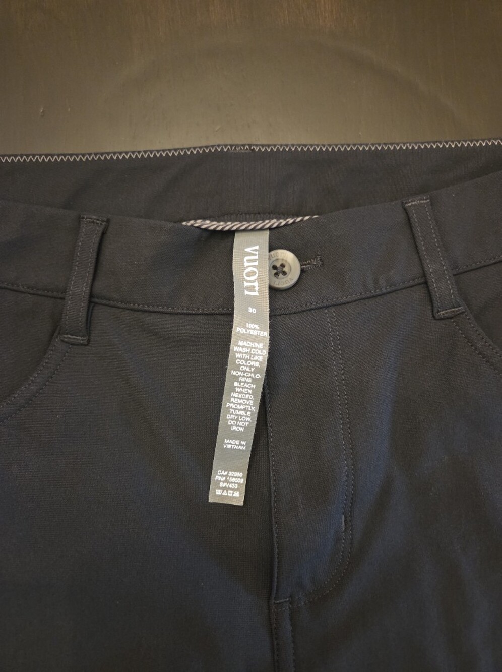 Vuori Men’s Meta Black Pants - Athletic Fit 30 x 32 - Excellent